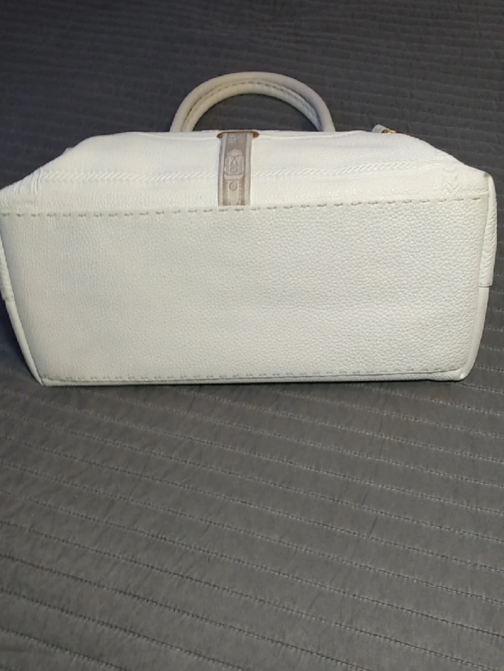 Fendi White Leather Tote with Gold-Tone Buckle Accents SELLERIA VILLA BORGHESE - Picture 3 of 17